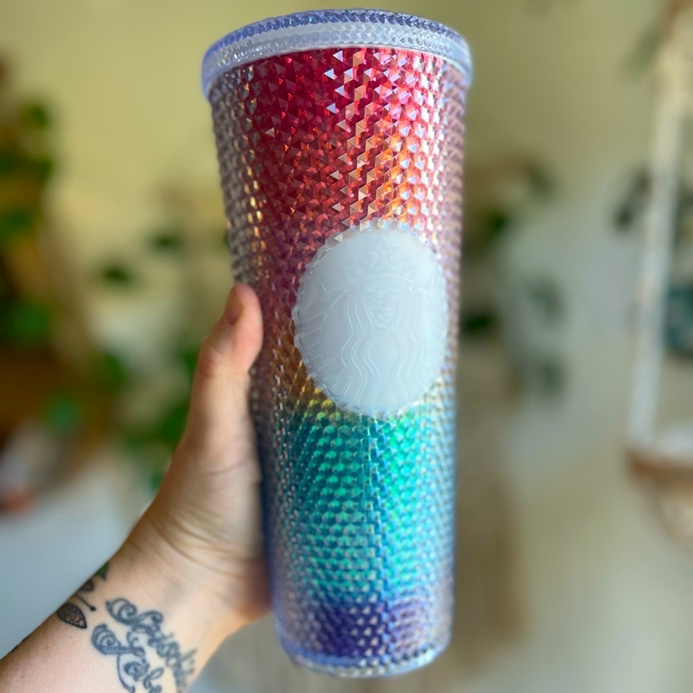 Starbucks 2020 Studded Rainbow Cold Cup Tumbler 24oz Venti Limited Edition Pride